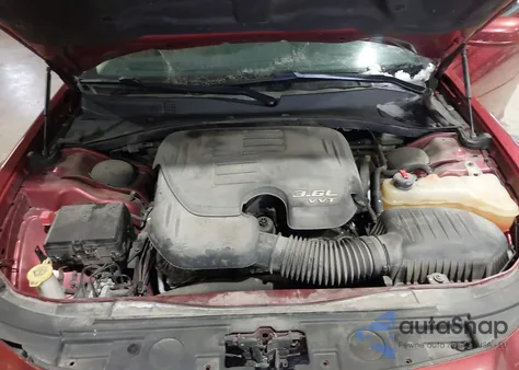 2014 Chrysler 300 z USA, uszkodzony, nr VIN 2C3CCARG8EH206278